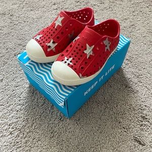 Red star Natives